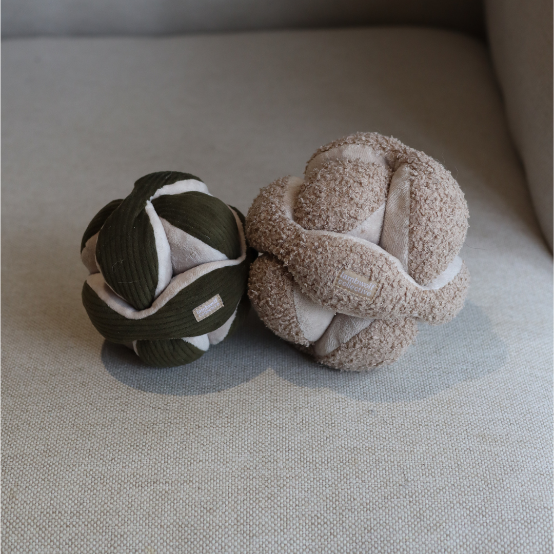Lambwolf Collective MONTI snuffle ball - Dusty Pink